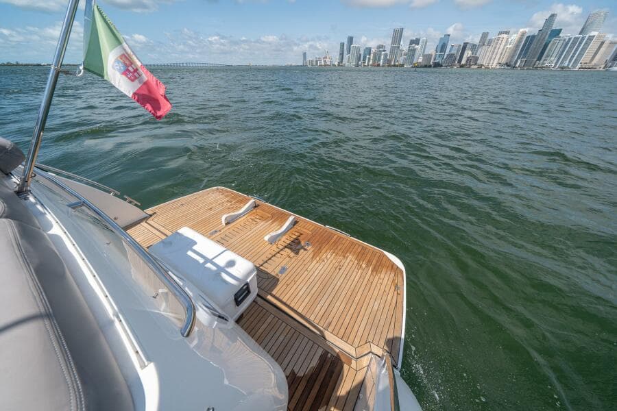 2012 Princess V52