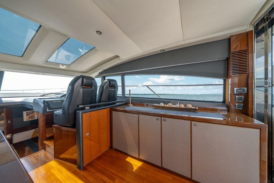 2012 Princess V52