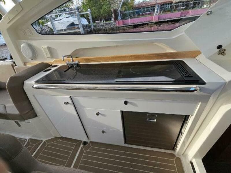 2020 Nimbus Weekender 9