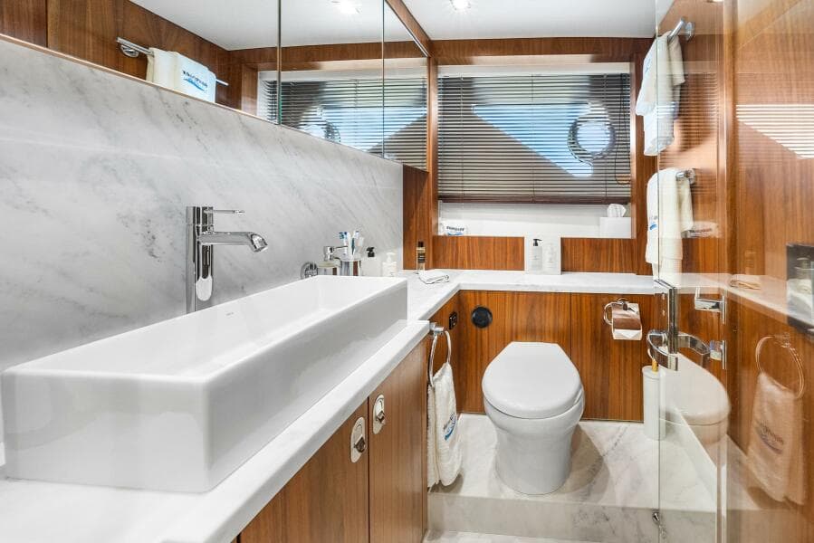 2016 Sunseeker Manhattan 65
