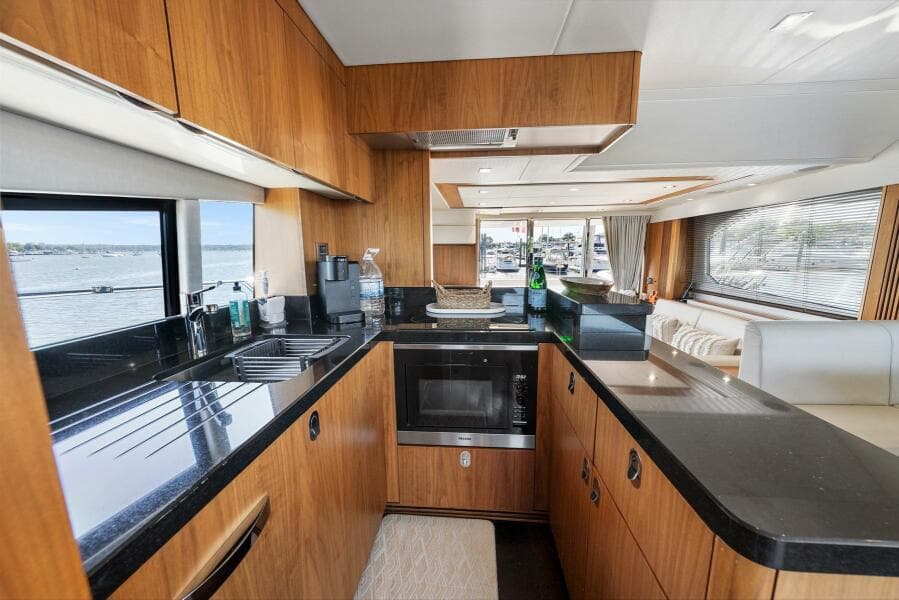 2016 Sunseeker Manhattan 65