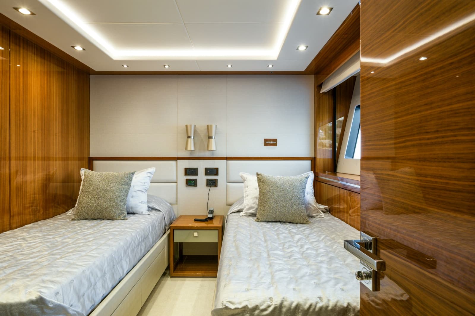 2018 Sunseeker Sunseeker 116 Yacht