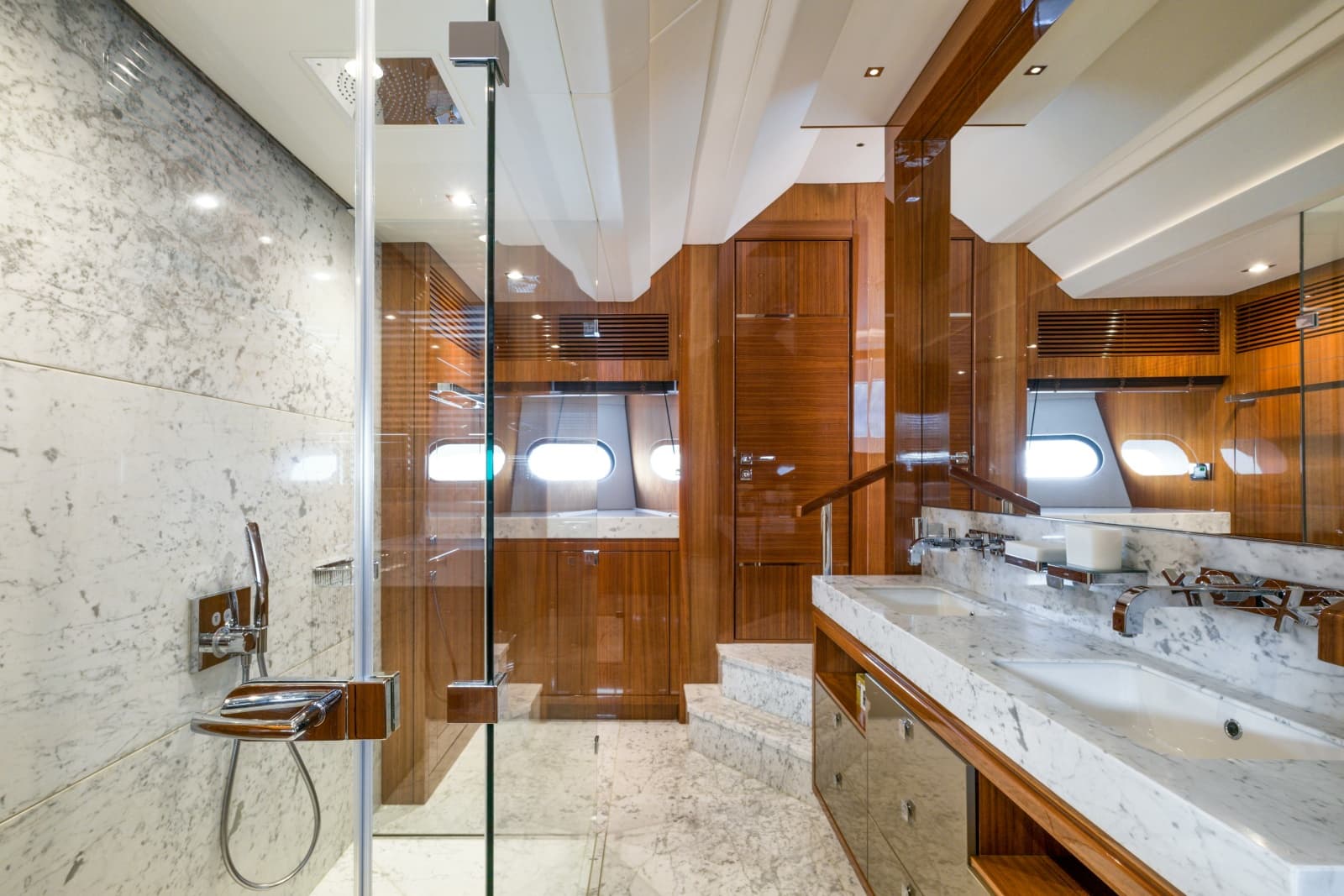 2018 Sunseeker Sunseeker 116 Yacht