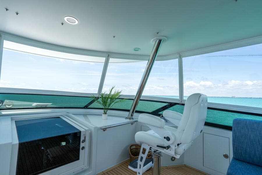 Flybridge Helm