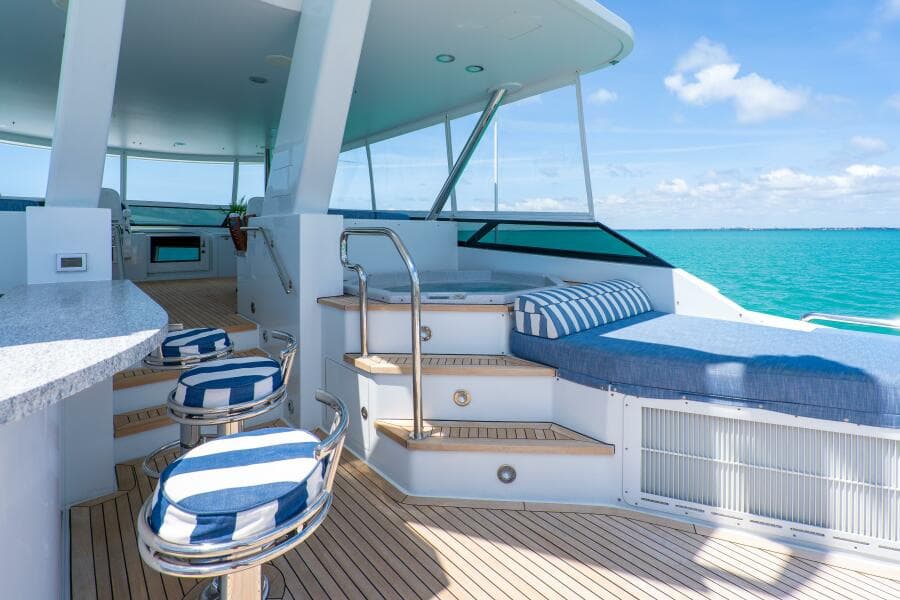 Flybridge Jacuzzi