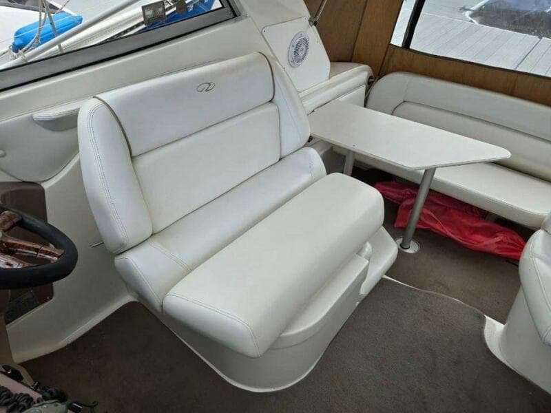 2003 Regal 2860 Commodore