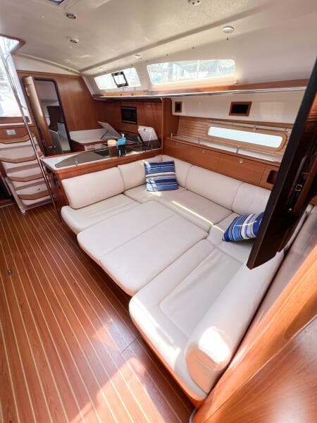 2019 Catalina 425