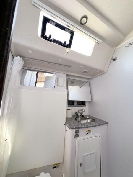 2019 Catalina 425