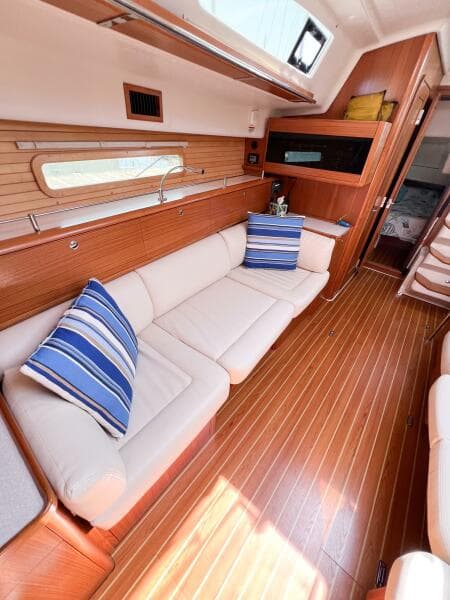 2019 Catalina 425
