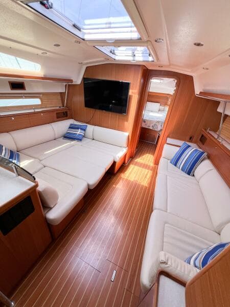 2019 Catalina 425