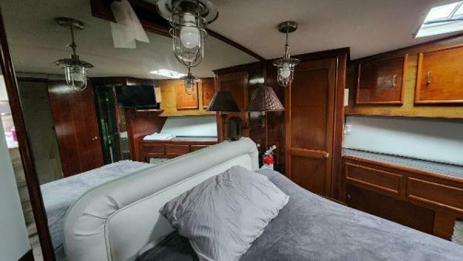1989 Ocean Yachts 55