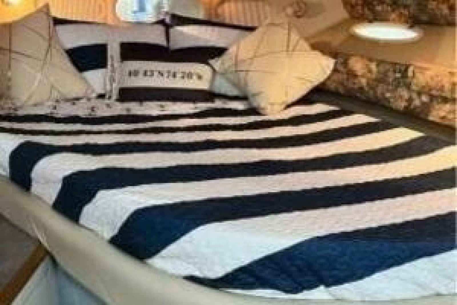 1996 Sea Ray 330 Express Cruiser