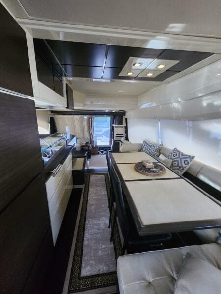 2014 Azimut Flybridge