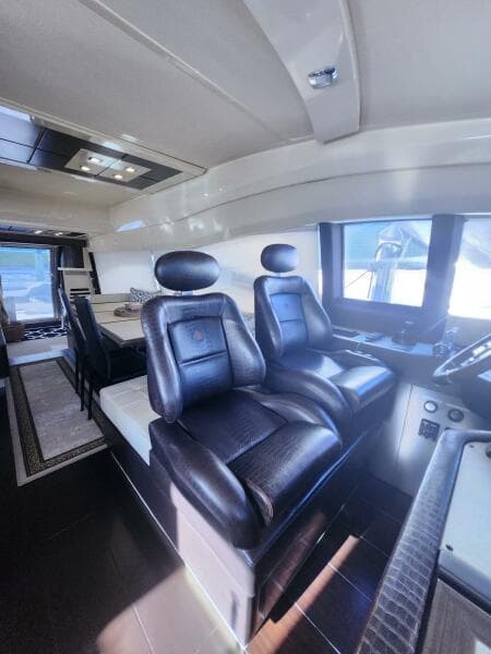 2014 Azimut Flybridge