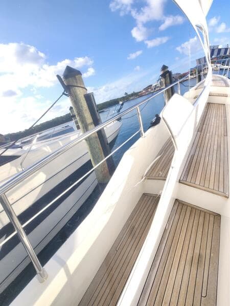 2014 Azimut Flybridge