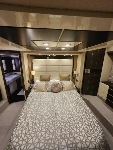 2014 Azimut Flybridge