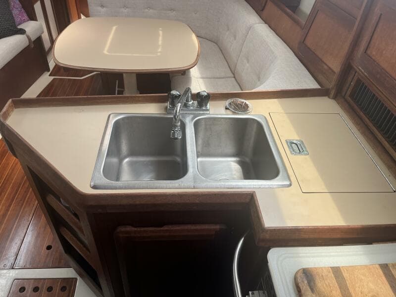 Hunter 33.5