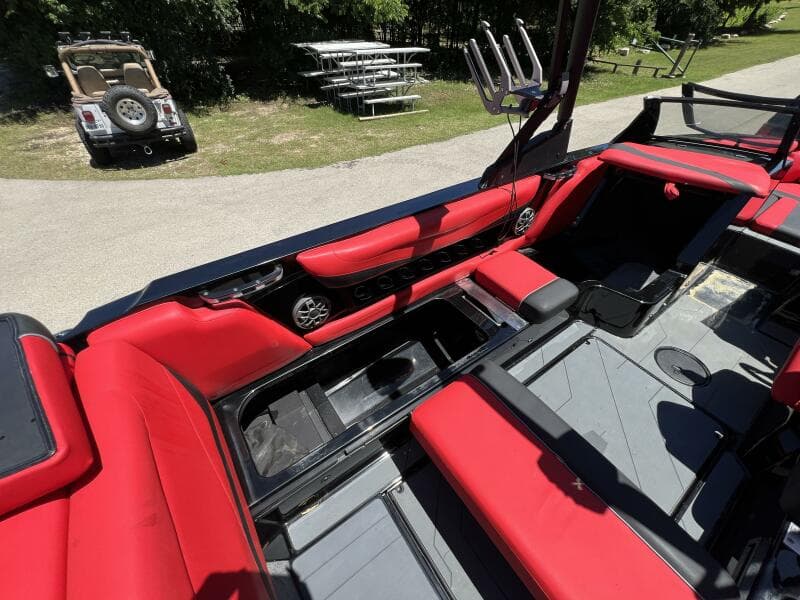 2021 Axis T23