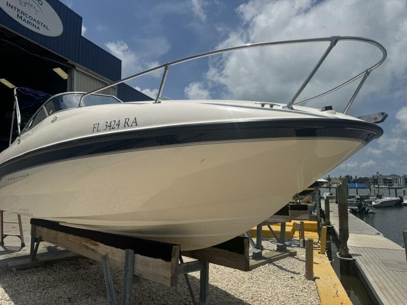 2003 Bayliner 212 Capri Cuddy Cabin
