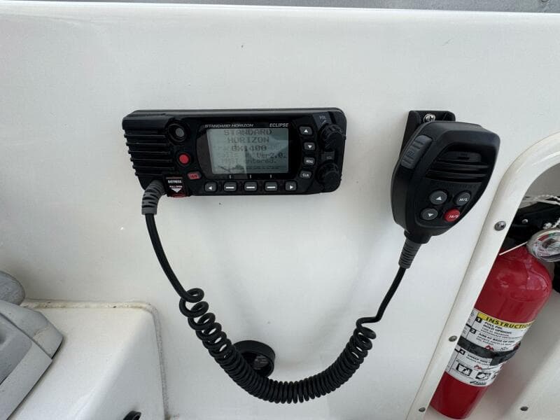 2011 Boston Whaler 305 Conquest