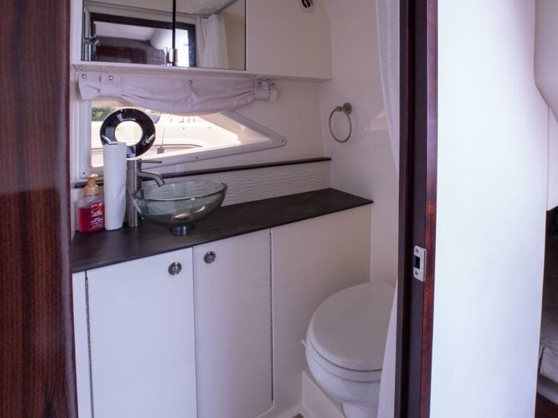 2021 Sea Ray 320 Sundancer