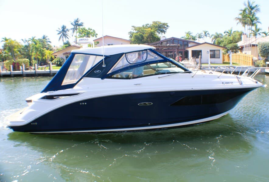 2021 Sea Ray 320 Sundancer