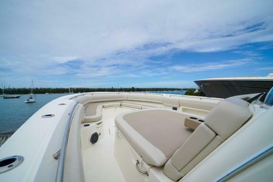 2018 Boston Whaler 380 Outrage