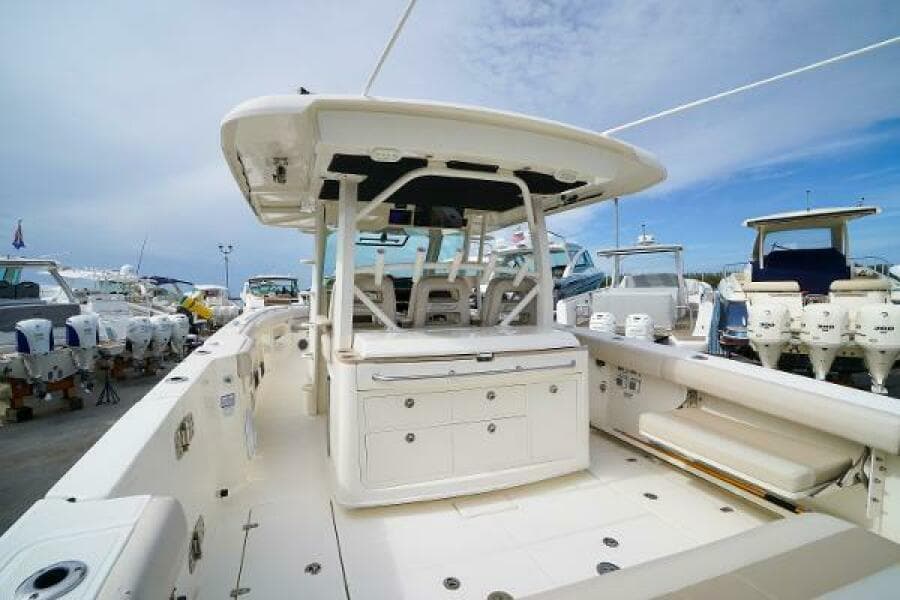 2018 Boston Whaler 380 Outrage