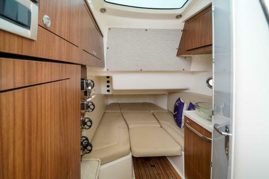 2018 Boston Whaler 380 Outrage