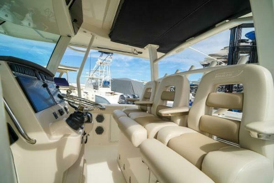 2018 Boston Whaler 380 Outrage