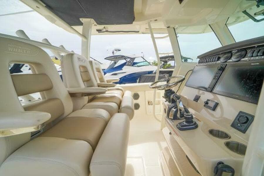 2018 Boston Whaler 380 Outrage
