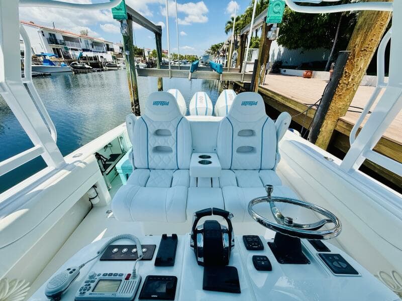 2003 Intrepid 377
