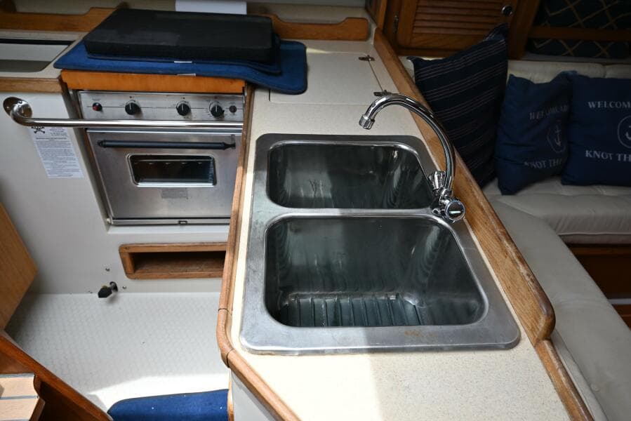 2002 Catalina 36 MKII