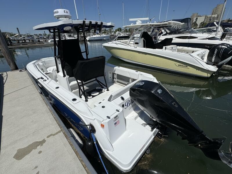2020 Blackfin 212 CC