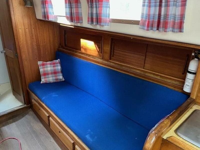 Starboard Settee