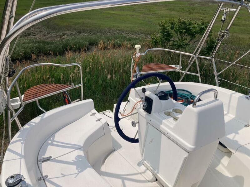 2000 Hunter 320
