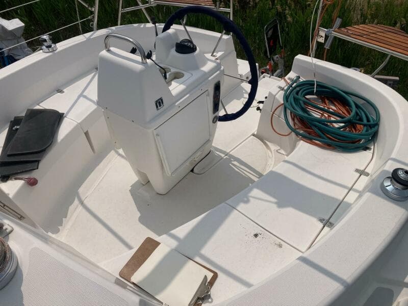 2000 Hunter 320