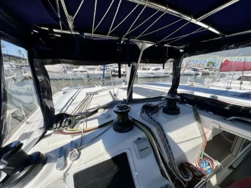 2012-lagoon-400-sail-9817119-20250528100357691-1_XLARGE.jpg
