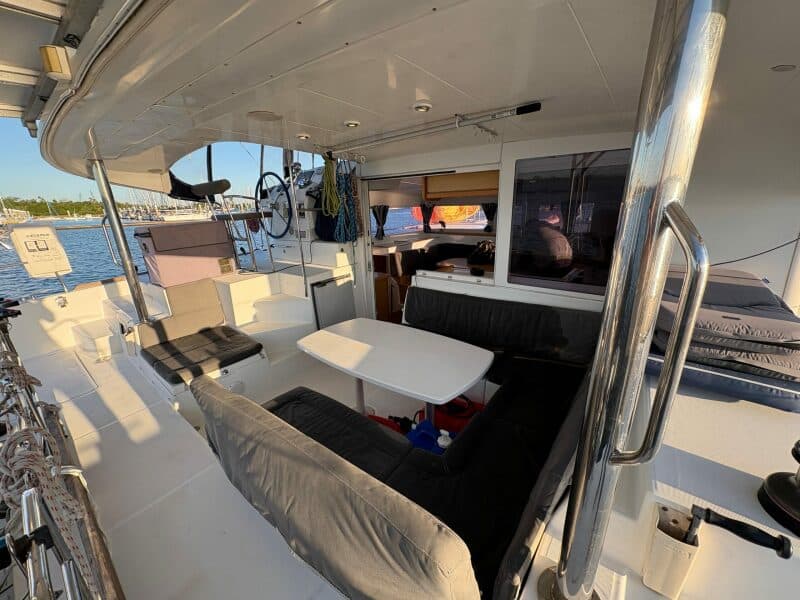2012-lagoon-400-sail-9817119-20250528100308818-1_XLARGE.jpg