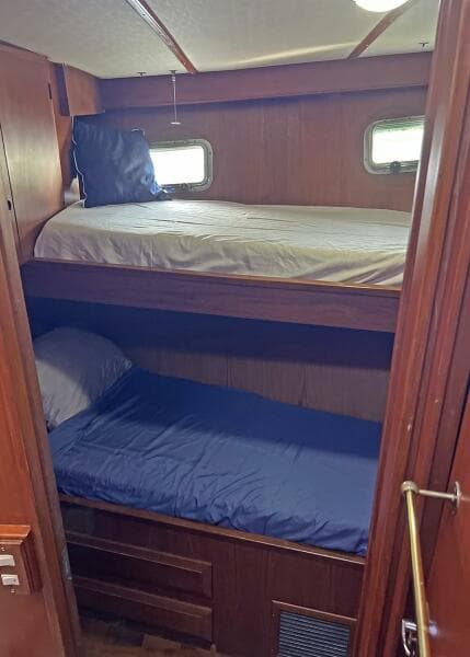 1987 DeFever Tri-Cabin