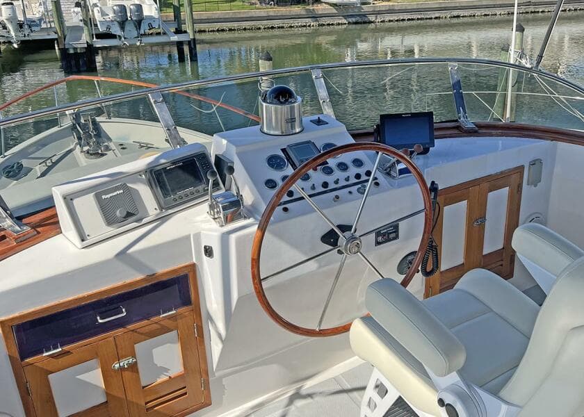 1987 DeFever Tri-Cabin