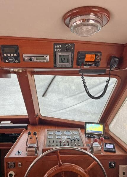1987 DeFever Tri-Cabin