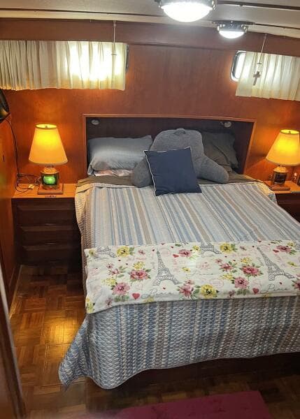 1987 DeFever Tri-Cabin