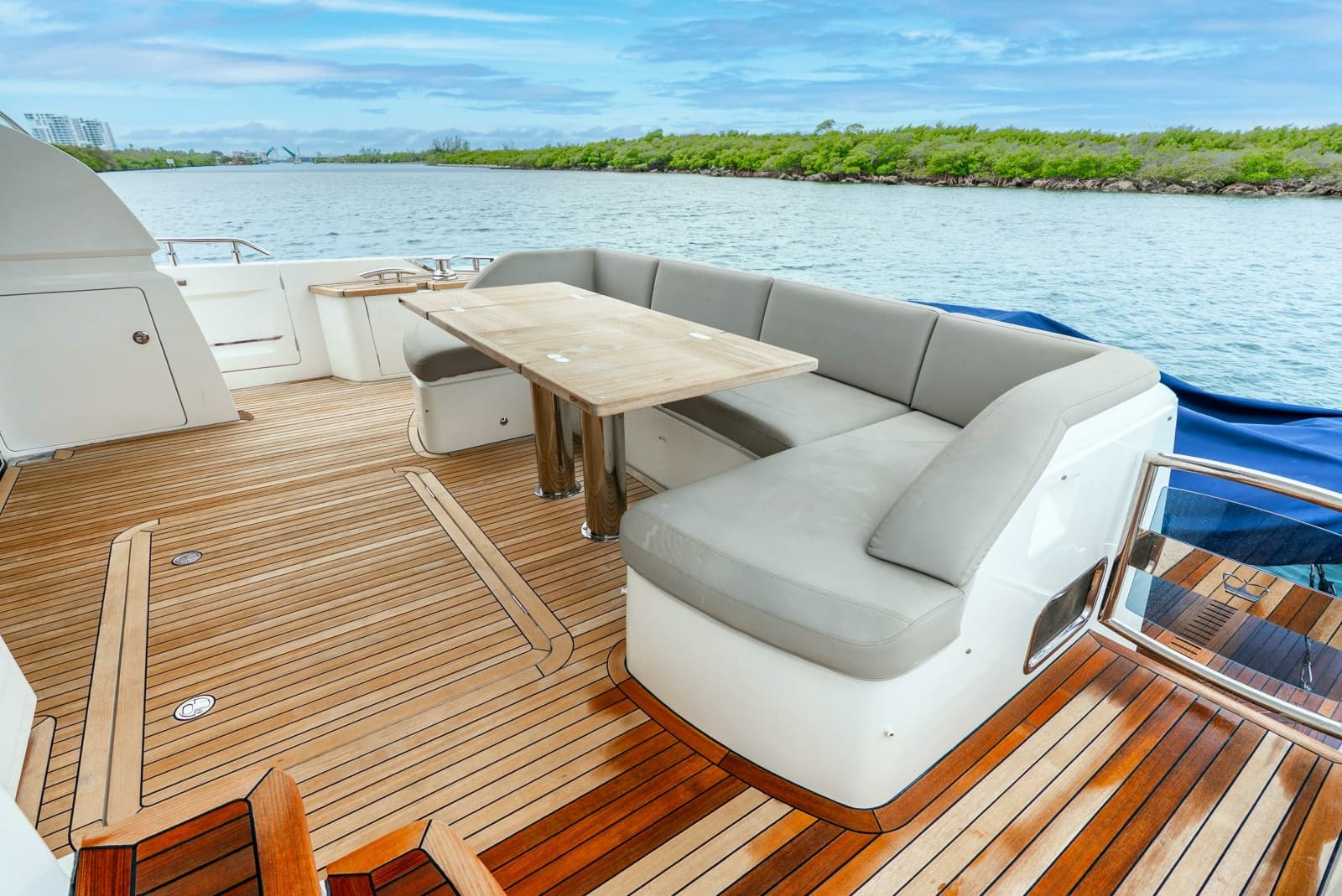 2018 Princess Yachts 