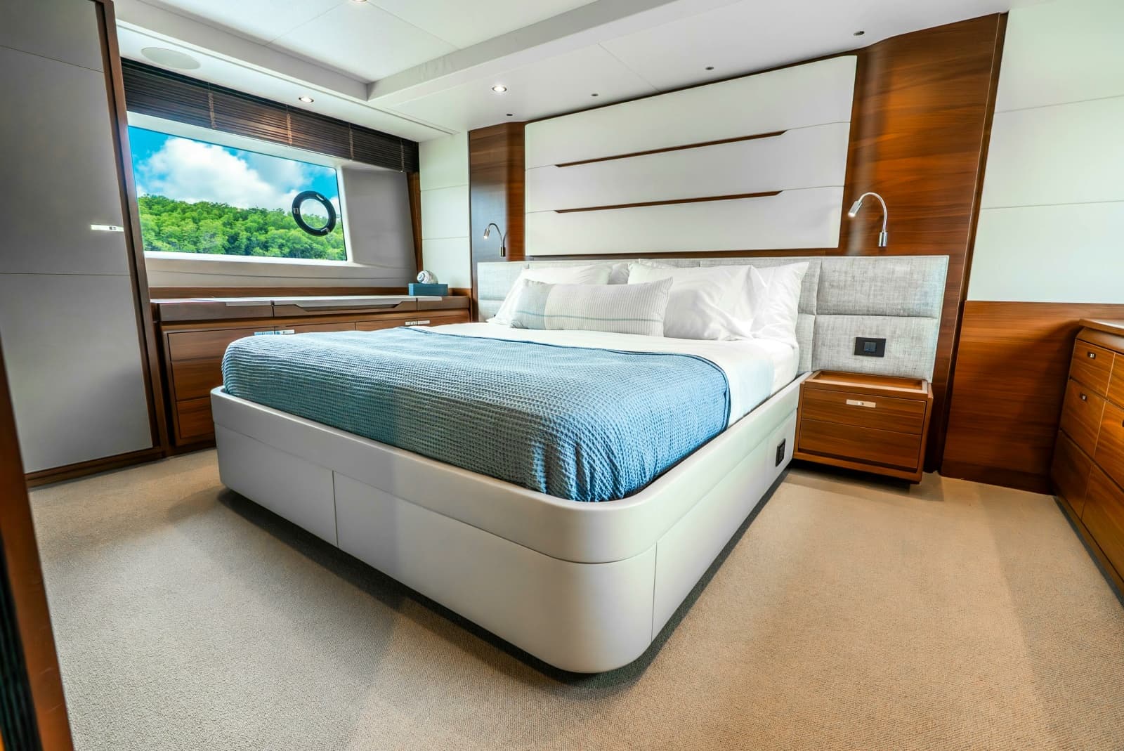 2018 Princess Yachts 