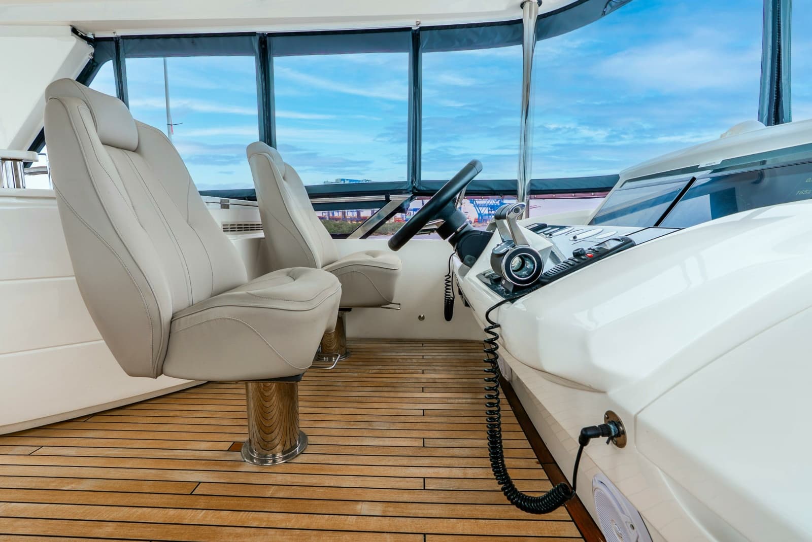 2018 Princess Yachts 