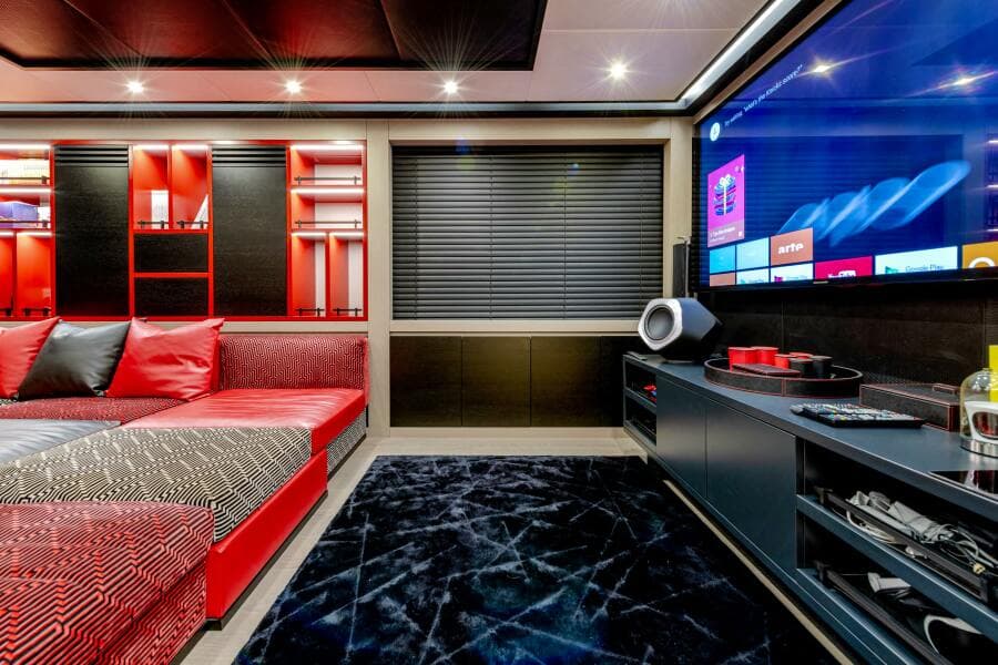 2017 Overmarine Mangusta 165 E