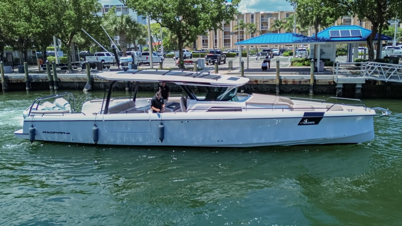 2026 Axopar 45 Cross Top