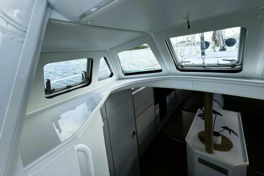06 Companionway Mare Via 52 Caribbean