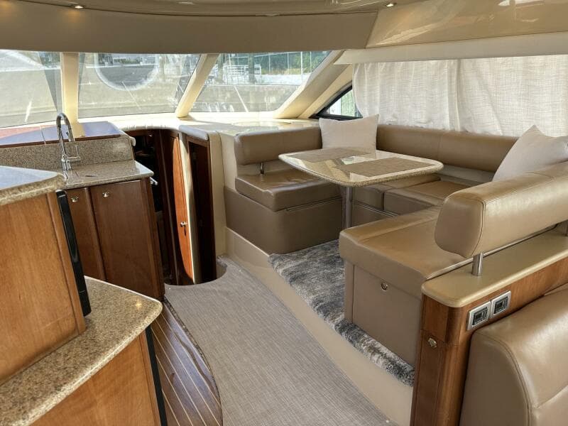 2007 Meridian 411 Sedan Bridge